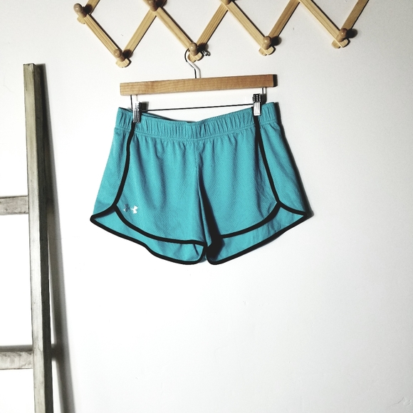 UNDER ARMOUR WOMEN'S BRIGHT BLUE WITH BLACK ATHLECTIC SHORTS SIZE MEDIUM - Picture 1 of 9